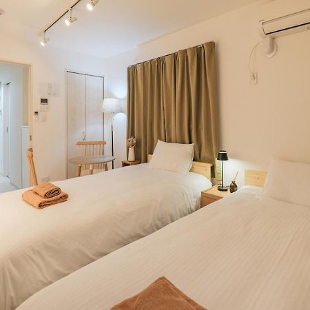 Calm Riverside Inn Close To Ikebukuro Tokyo Exterior photo